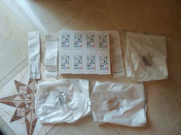 FOR SALE:APPLE IPHONE 5S 16/32/64GB BUY 2 GET 1 FREE/BUY 5 GET 3 FREE.